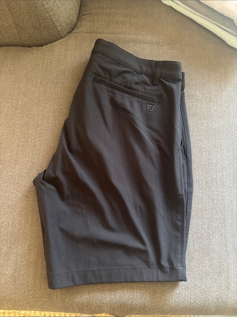 FootJoy Mens 35 black 5 pocket golf shorts never worn 8 inch seam